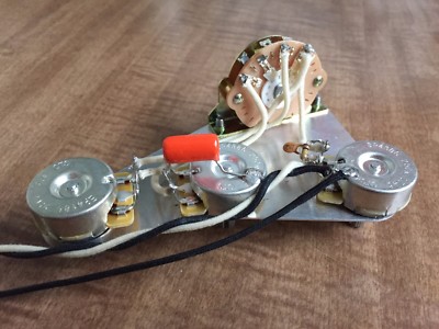 Fender Japan ST57G Stratocaster ブレンダー回路 Fender Japan ST57G Stratocaster ブレンダー回路 KA-01527 · Customer