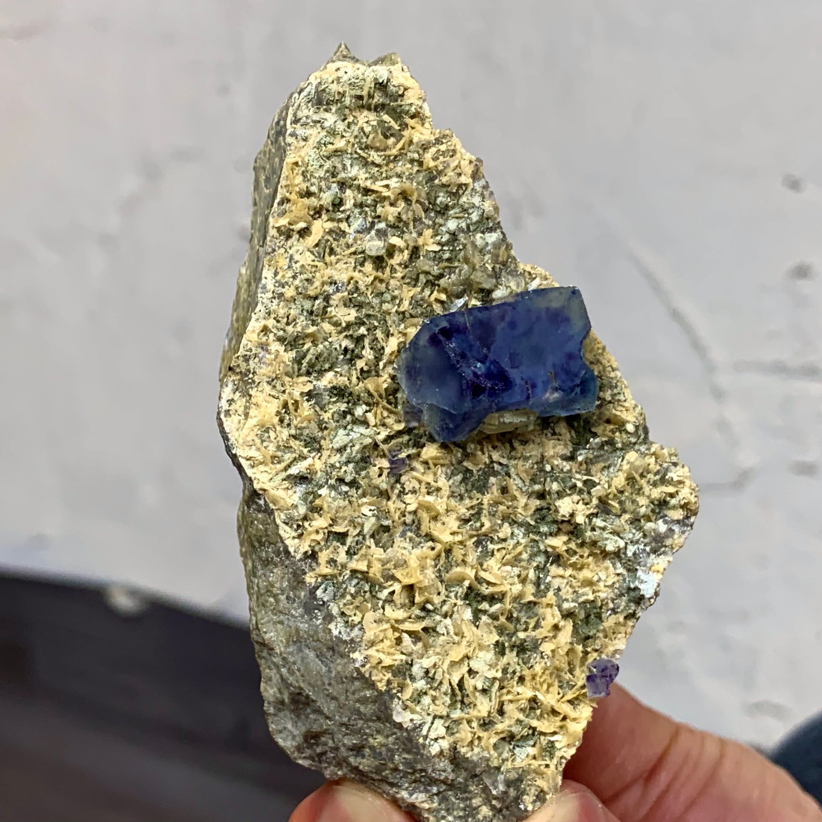 157G Transparent Blue-Green Cubic Fluorite Crystal Specimen from China