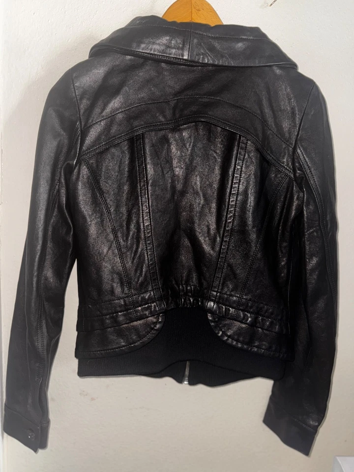 Theory - Hecho en Rumania - Chaqueta 100% Cuero - Talla Pequeña Foto 2 de 4