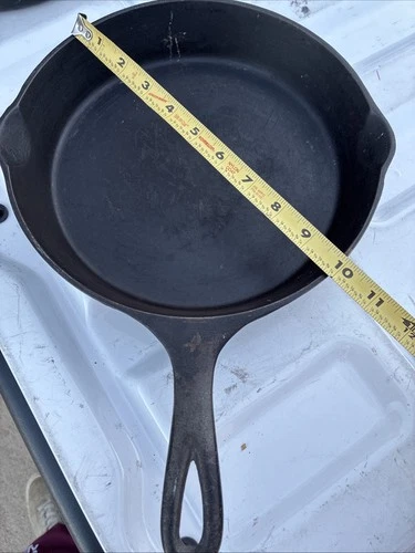 VTG National Wagner Ware # 1358 C Cast Iron Skillet Heat Ring No Wobble Read