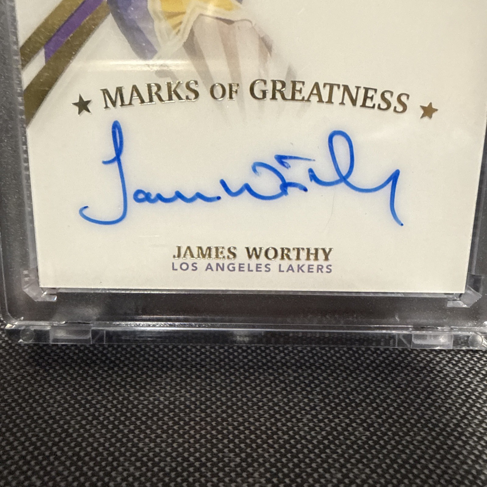 2020-21 Panini ImmaculateMarks of Greatness James Worthy on card auto 02/75 view 2