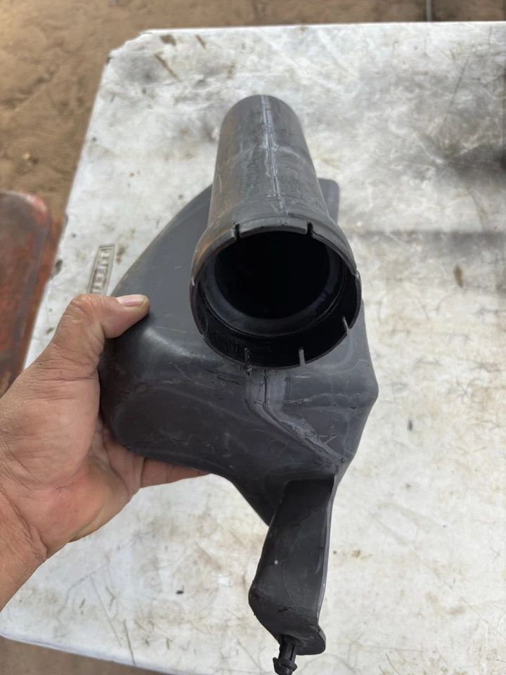 Chevrolet S10 1999 camioneta resonador purificador de aire salida 2200 SFI OEM 15737282 Foto 3 de 4