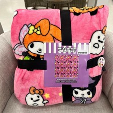 Hello Kitty and Friends Halloween Oversized Ultra Plush Cozy Queen Blanket NWT