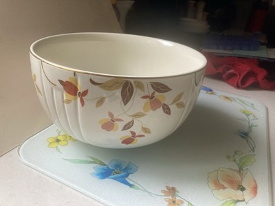Hall Superior Jewel Tea Autumn Leaves - Large Mixing Bowl - 9 Diameter. 2-3 Qt 