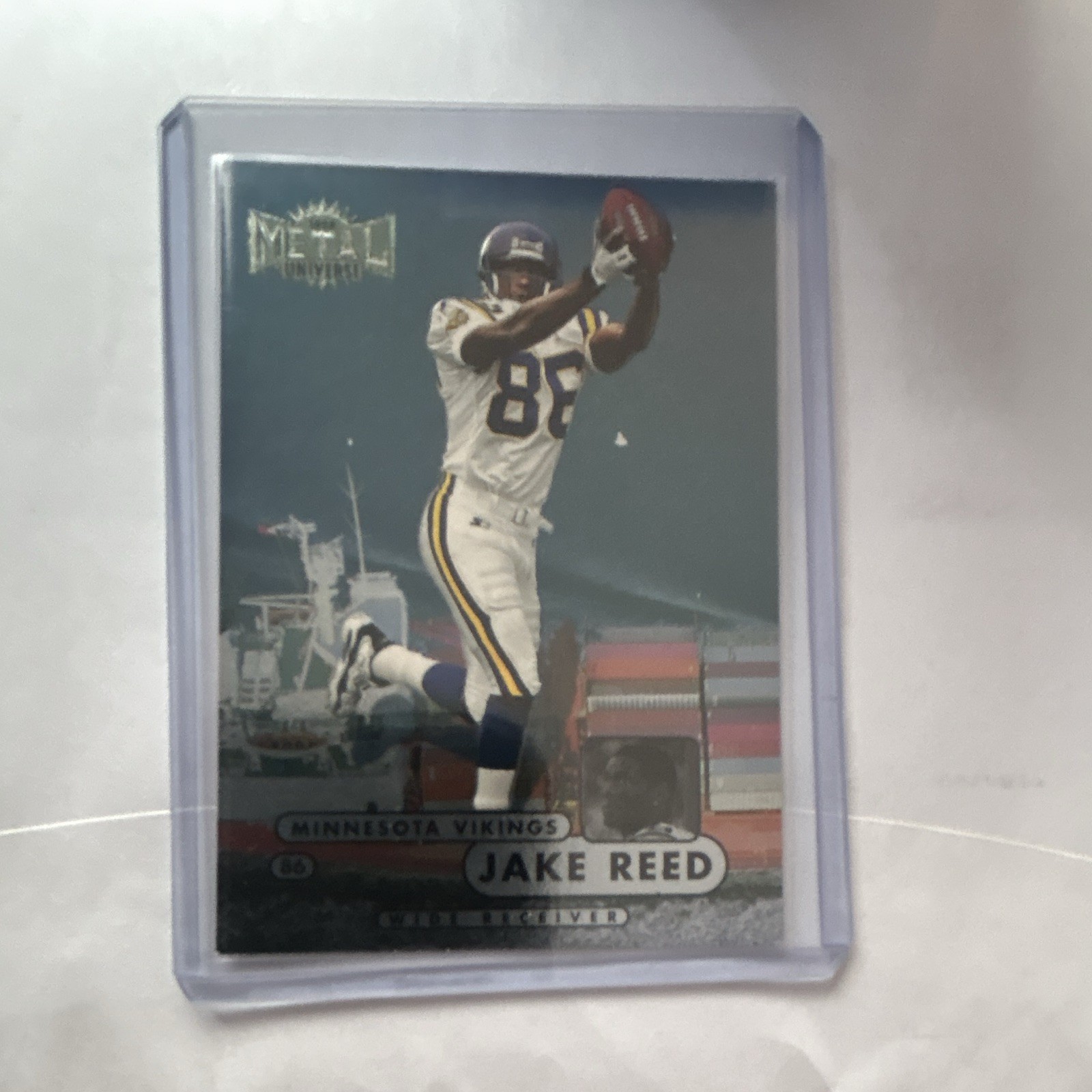 SkyBox 1998 Metal Universe Jake Reed #28 Minnesota Vikings NFL Football Card