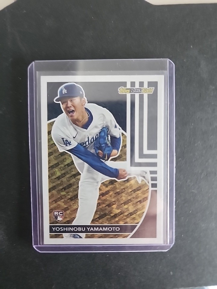 2024 Topps Update Series - Topps Black Gold #BG-13 Yoshinobu Yamamoto (RC)