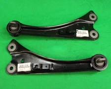 Toyota Genuine Lexus CT200h HS250h Scion tC Rear Trailing Arm Assy RH & LH Set O