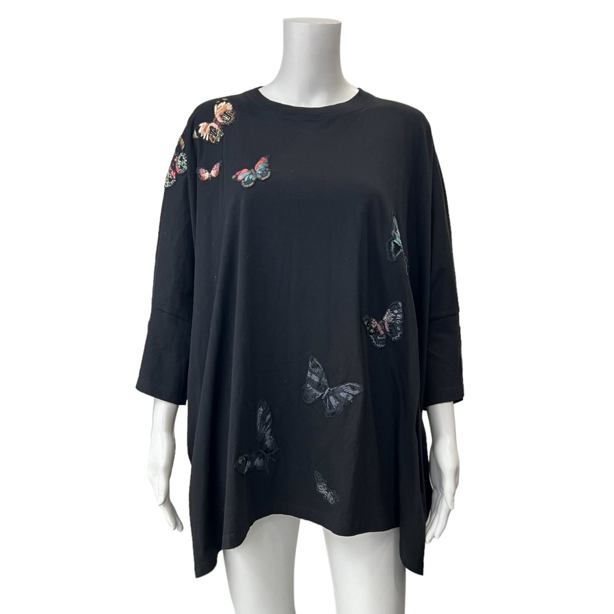 VALENTINO Tシャツ 90s GIANNI VALENTINO Tシャツ。 黒×黒刺繍。 ギリあり寄りの
