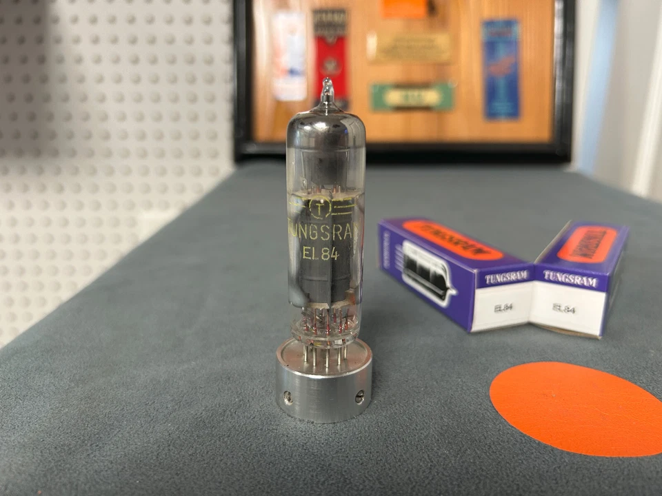 2 tubos Tungsram EL84 - NUEVO EN CAJA emparejado - Amplitrex / MaxiMatcher probado Foto 2 de 4