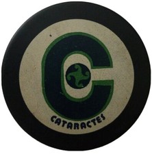 Shawinigan Cataractes VINTAGE OFFICIAL HOCKEY PUCK MADE IN CANADA 