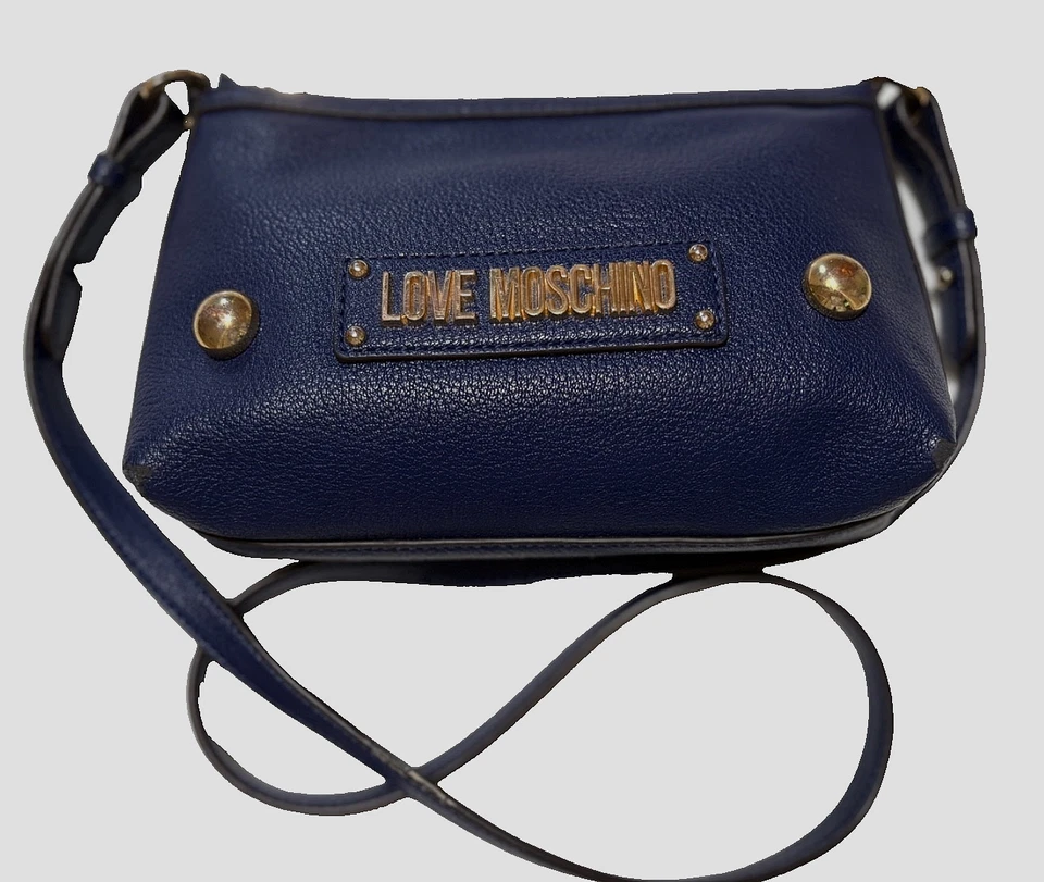 LOVE MOSCHINO Navy Blue Pebble Leather Zip Closure Travel Strap Shoulder Bag - Image 2 of 4