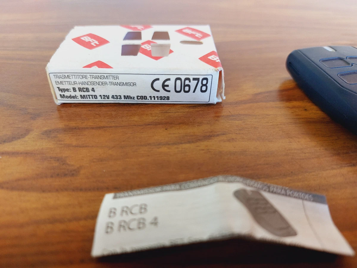 Télécommande BFT originale italie type MITTO B RCB 4 433MHZ 12V code 111928