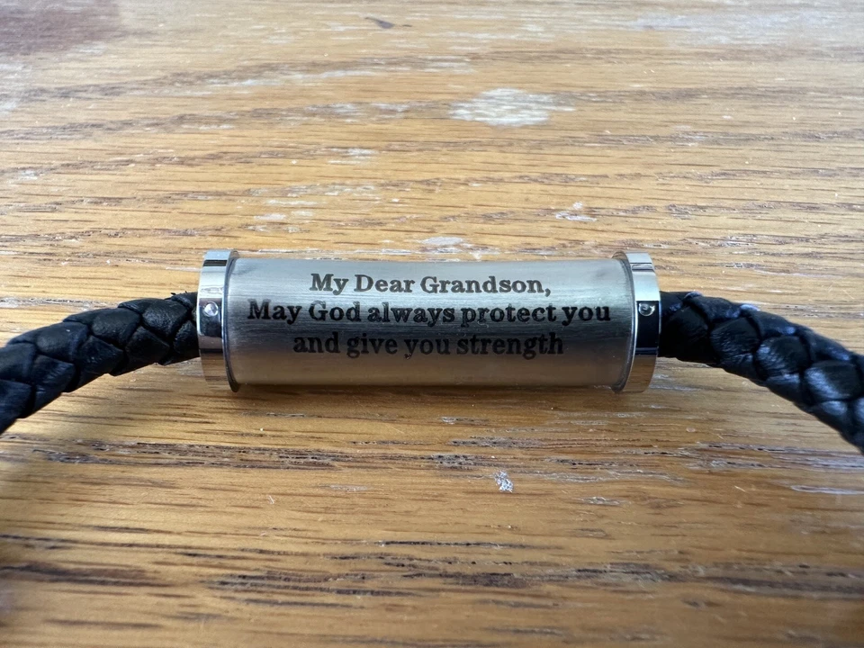 Pulsera Bradford Exchange para un hijo, cruz de protección y fuerza Foto 3 de 4