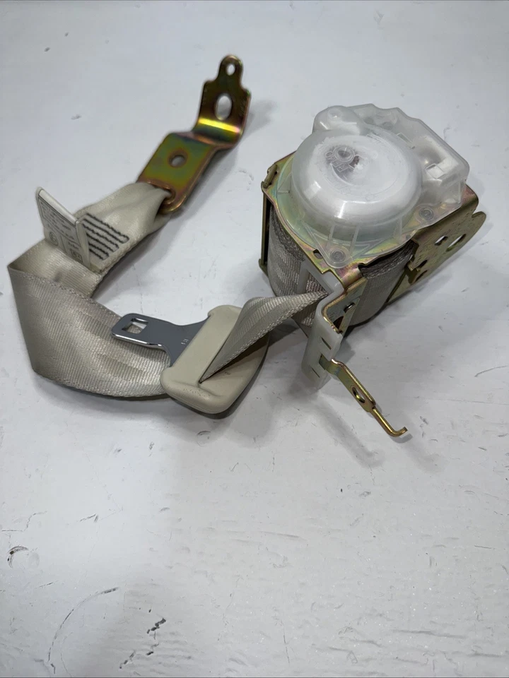 Lexus SC430 2002-2010 retractor de cinturón de seguridad trasero lado derecho o derecho beige OEM Foto 2 de 4