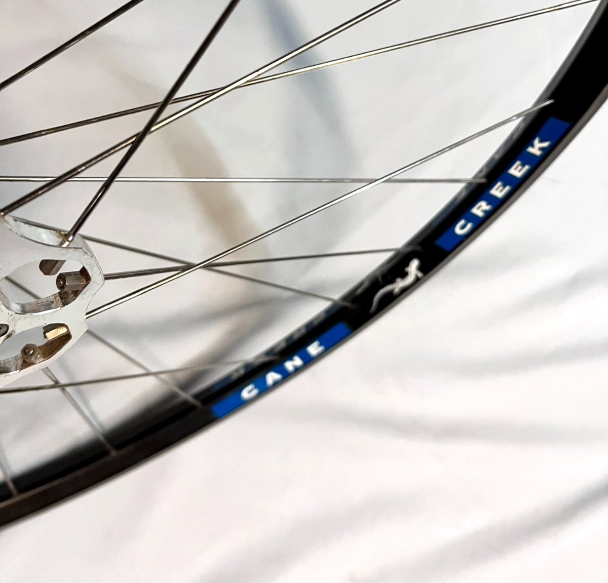 Cane Creek チューブラータイヤ 後輪　黒/青 s-l1200.png