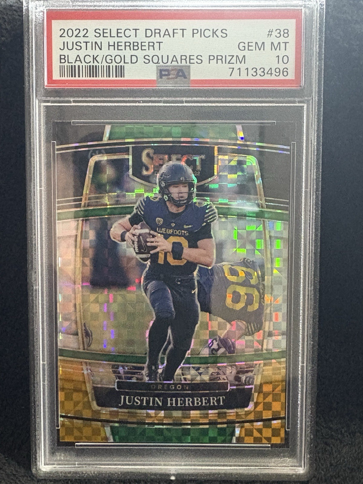 2022 Select Draft Picks Justin Herbert Black Gold Squares Prizm /100 #38 PSA 10