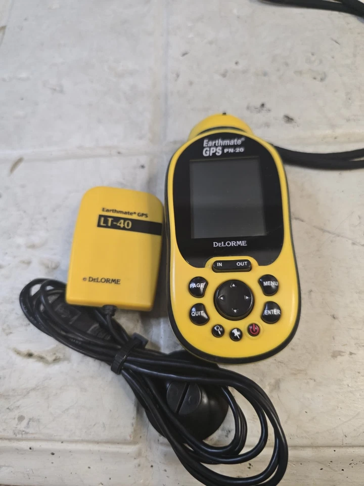GPS Navigator Delorme Earthmate PN-20 Color Screen Handheld Navigation W/ Reciev - Image 2 of 4