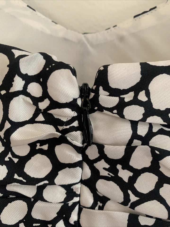 CLUB MONACO женщин шелк стильный оболочка платье белый черный горошек Sweetheart размер 0 - Изображение 4 из 4