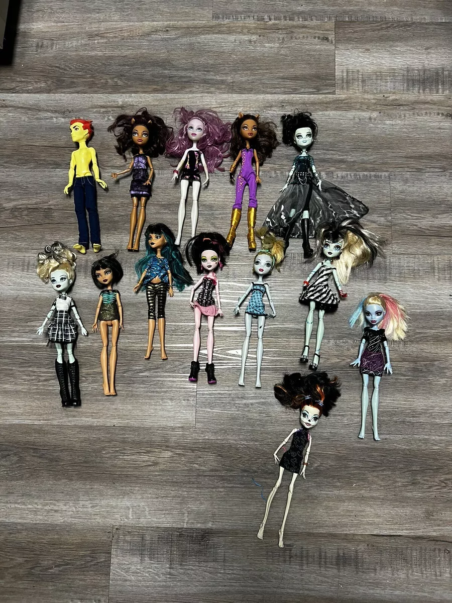 Lote de 13 bonecas Monster High