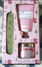 Baylis & Harding Royale Garden Rose, Poppy & Vanilla Luxus Maniküre Set - Neu