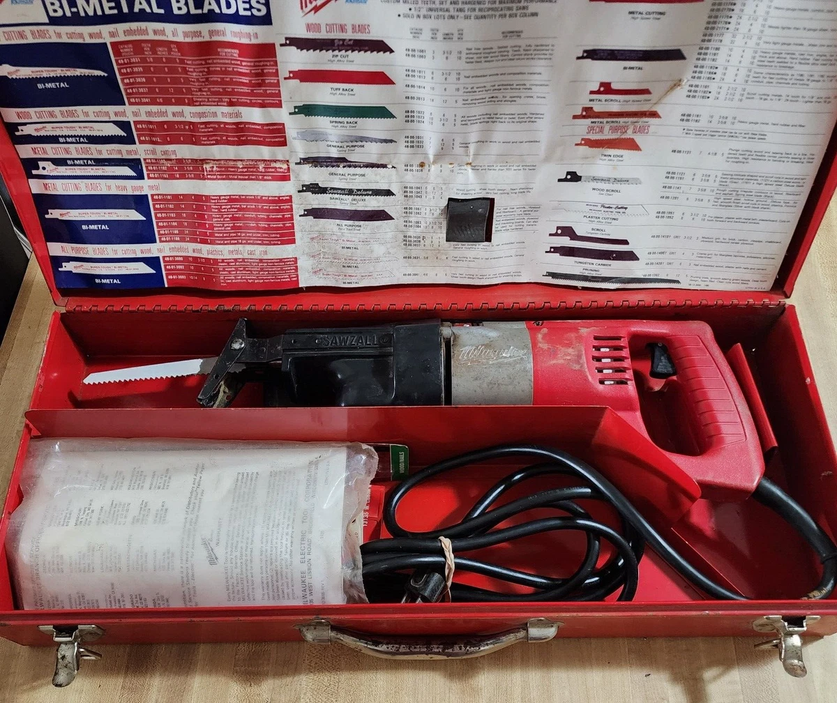 Milwaukee 6508 Corded Electric Heavy Duty Sawzall w Metal Case Extra Blades