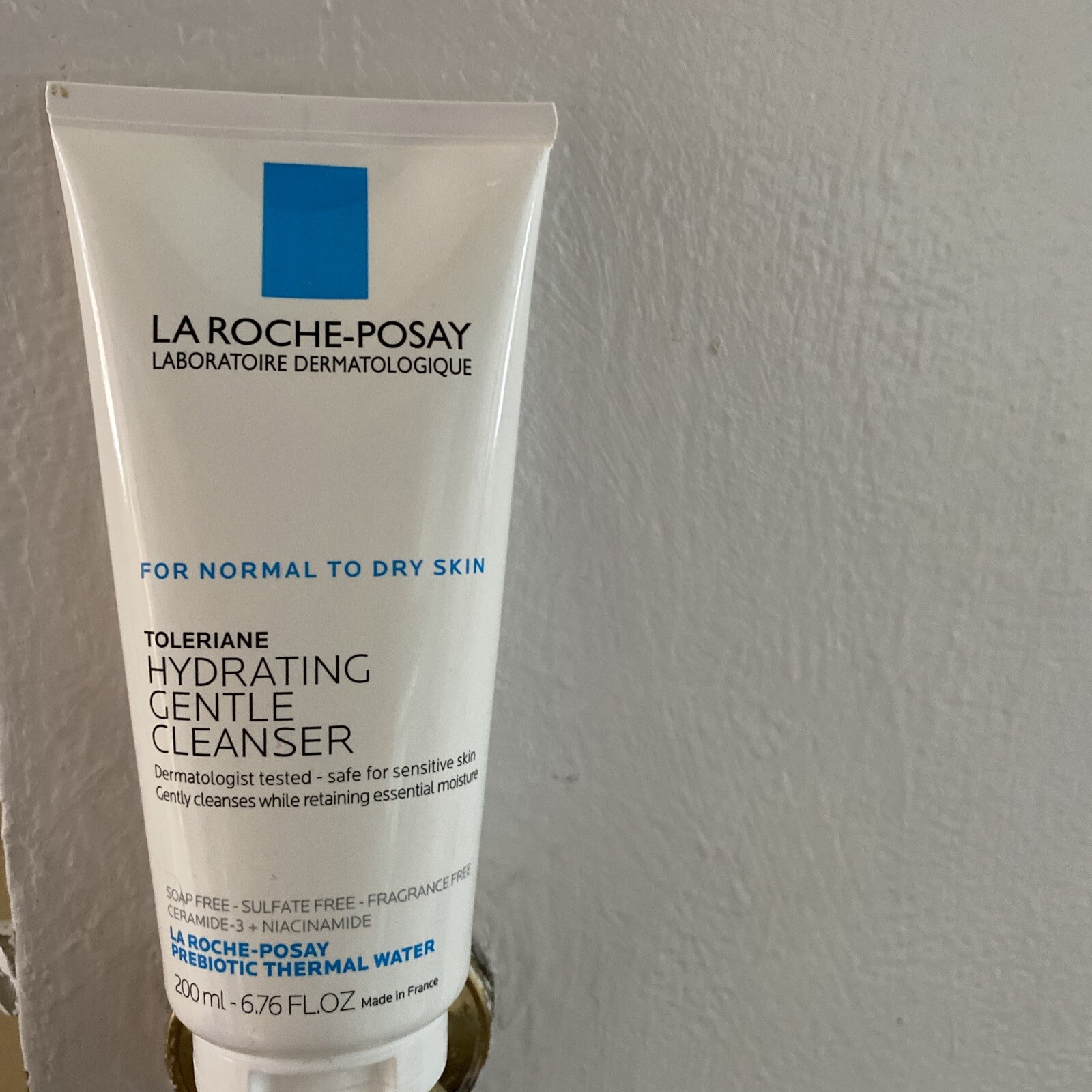 Gentle Daily Face Wash for Clear, Radiant Skin-image