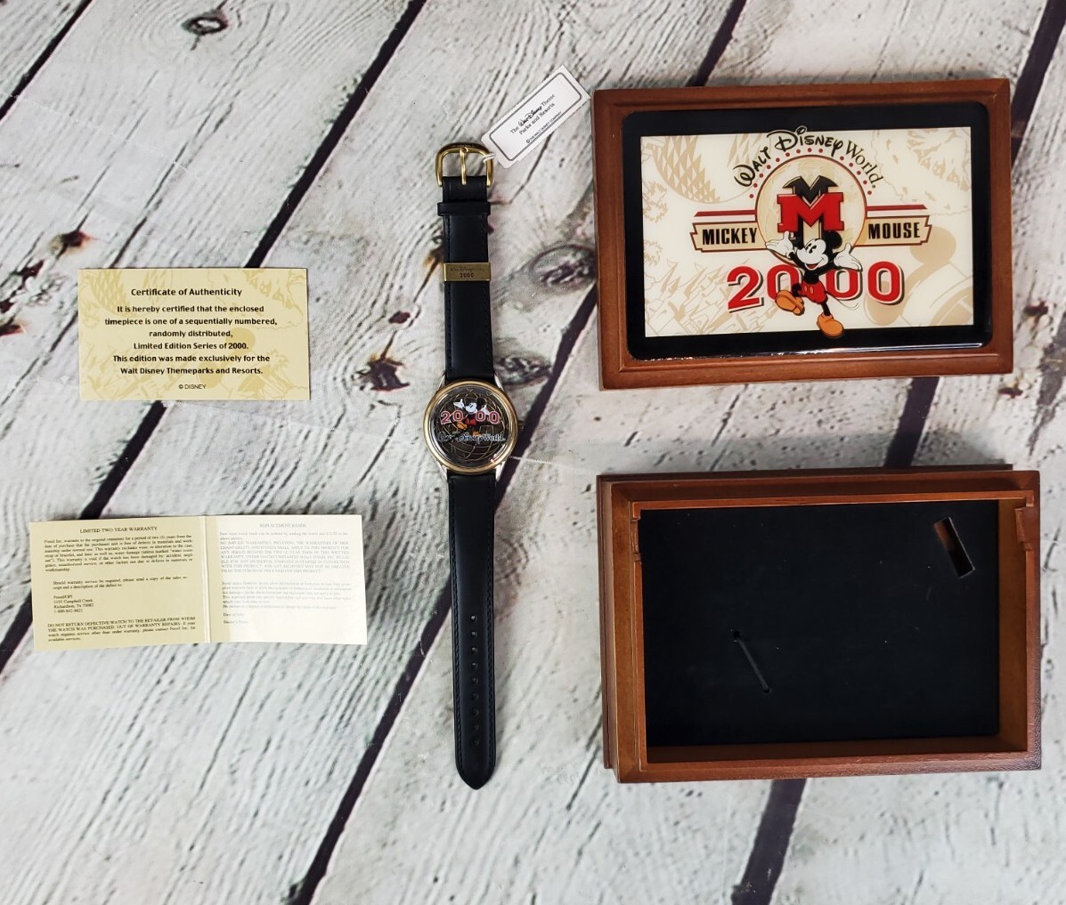 Vintage 2000 Mickey Mouse Watch Limited Edition 0641/2000 Walt