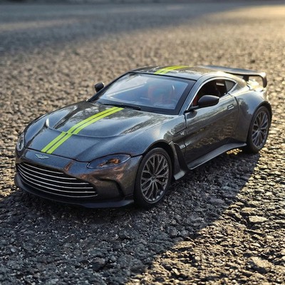 1:24 Lamborghini V12 Vantage Diecast Model Car Pull Back Sound Light Toy Car