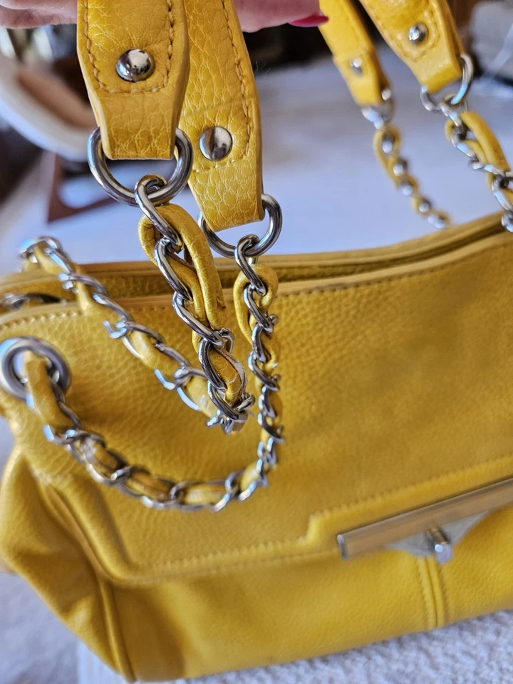Bolsa amarela Nine West - Imagem 3 de 4