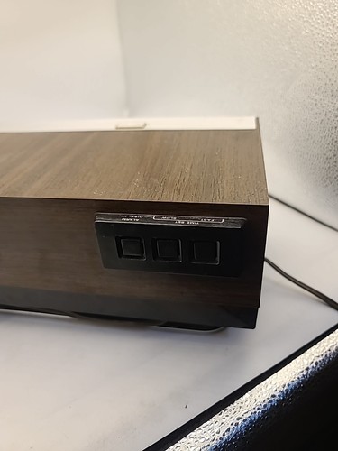 Vintage Zenith Solid State Clock Radio R472 1970's Retro AM/FM Tested - Picture 3 of 4