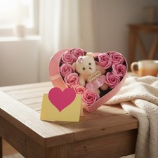 Künstliche Rosen Box Teddybär mit Rose Geschenkbox Seife Blume Romantisch