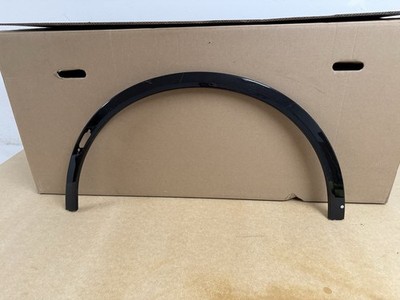 Q3 AUDI フレア FENDER 2023 2022 2021 FRONT RIGHT MOLDING ARCH FLARE ウェア