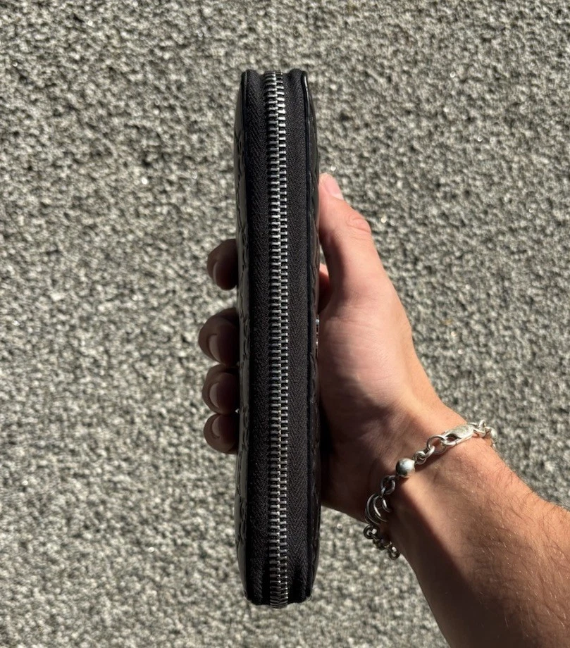 Подлинный бумажник Gucci GG Guccissima из черной кожи на молнии вокруг - Изображение 3 из 4