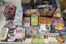 Gro&szlig;e Pokemon Karten Sammlung 500 St&uuml;ck Mit Glitzernden Und Zubeh&ouml;r