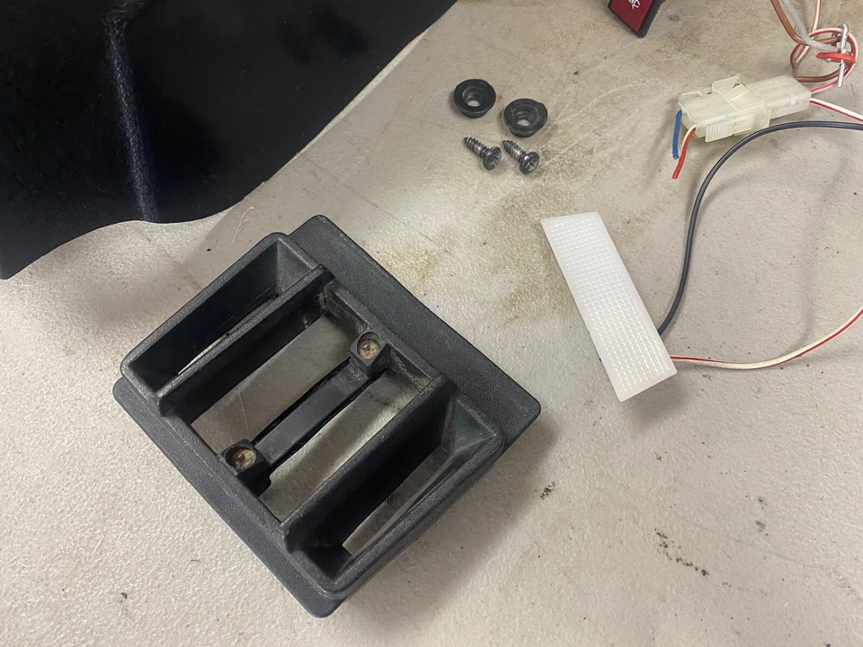 1982-1993 Volvo 240 242 244 245 центральная консоль E тормоз без трещин OEM #2187E - Изображение 3 из 4