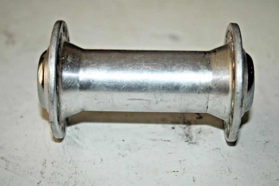 Buje delantero para bicicleta MTB Cannondale plateado 83 mm 32H carreras turismo carretera ¡Envío rápido! Foto 3 de 4