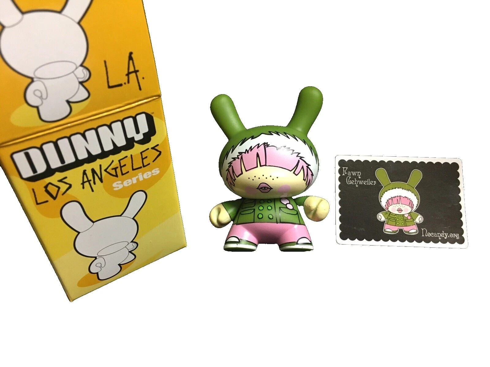 Экшн-фигурки Kidrobot Angel