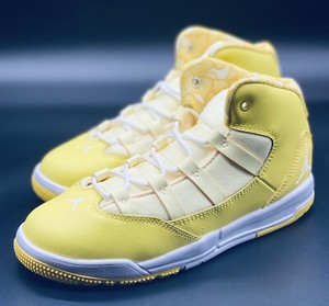 girls jordan max aura