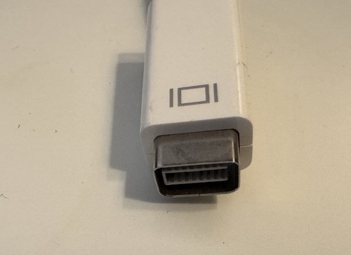 Apple Mini-DVI to DVI Adapter Cable - Picture 3 of 4