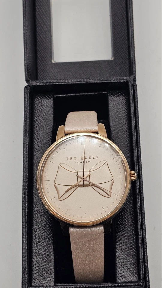 Reloj Ted Baker London TBG018001 para mujer con esfera de lazo de oro rosa en caja original Foto 2 de 3
