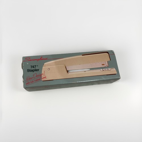 Vtg Swingline 747 Metal Black Stapler Model 94-41 Desktop Top Load USA Made NOS - Picture 1 of 5