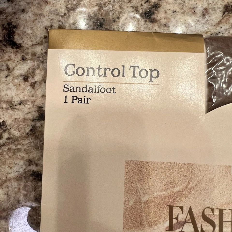 Vintage Fashion Bug Pantyhose Tan Size 1x-2x Brand New NWT - Image 3 of 4