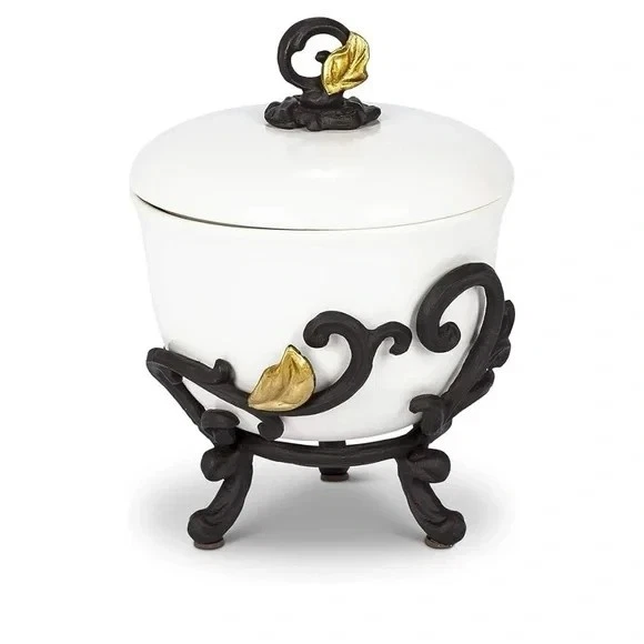 NEW GG Gracious Goods Gold Leaf Collection JAR CANNISTER and Lid W/Metal Base
Opens in a new window