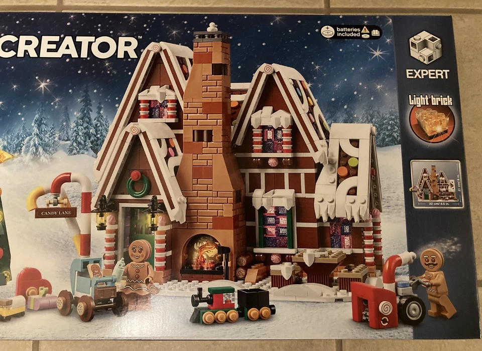 LEGO 10267 - Creator Expert -Christmas - Gingerbread House - 2019 - NEW & Sealed - Image 2 of 4
