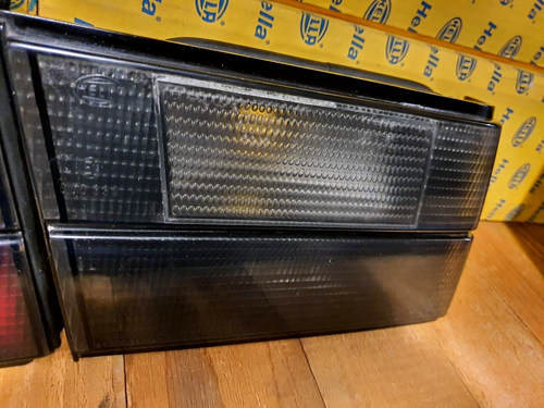 BMW E34 5 series Hella Smoke / Tinted Rucklicht Schwarz Tail Light set Genuine - Picture 10 of 16