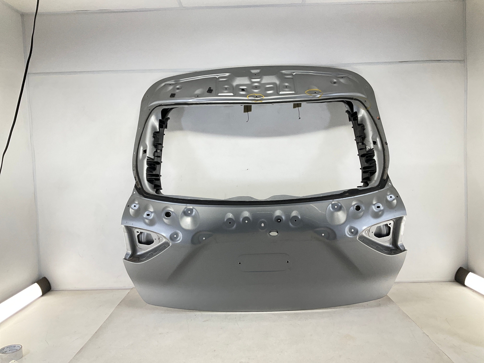 17-20 MASERATI Levante Exterior Rear Liftgate Tailgate Shell C OEM