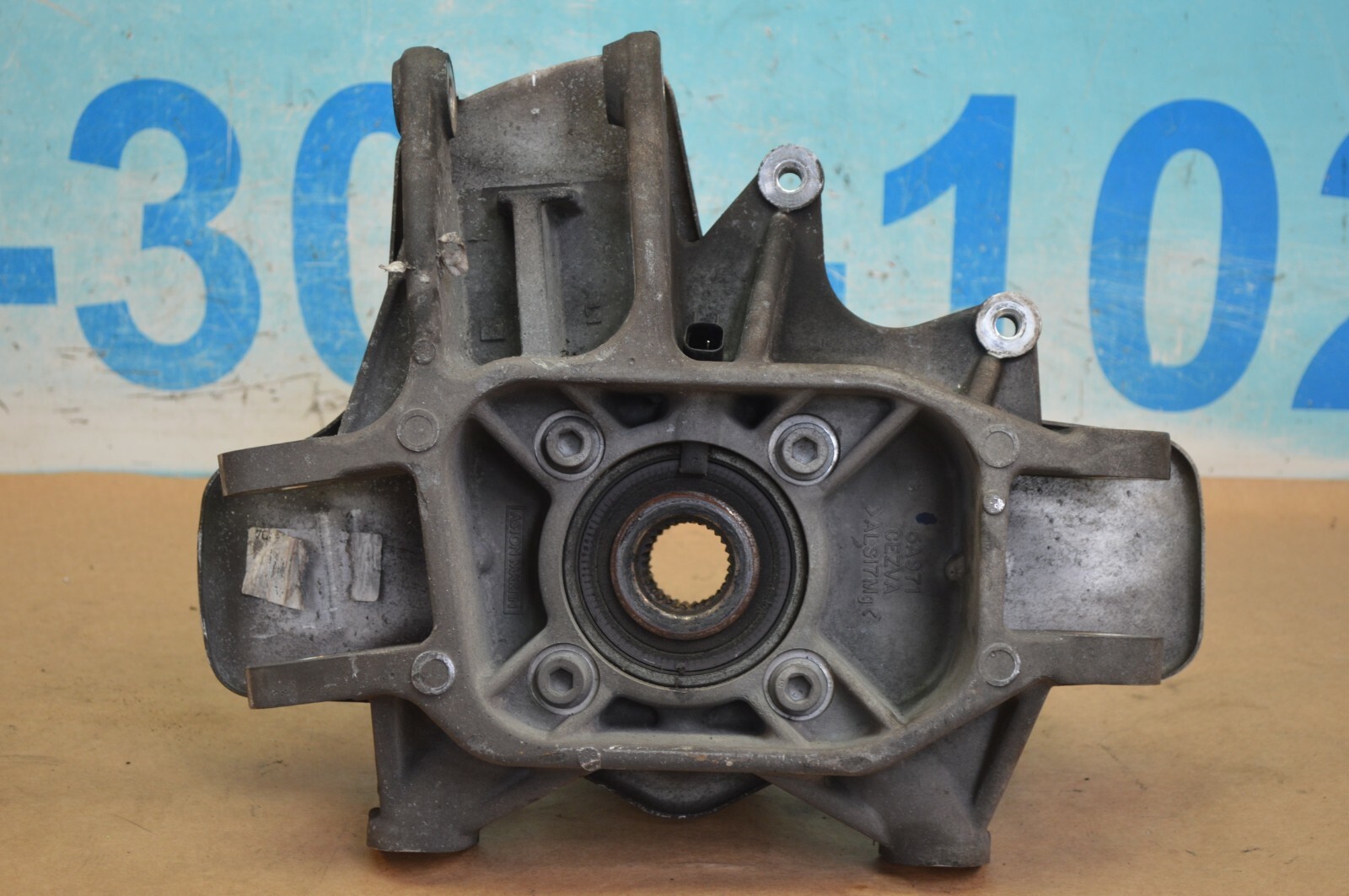 2009 ASTON MARTIN VANTAGE V8 REAR LEFT DRIVER SIDE SPINDLE KNUCKLE HUB BEARING