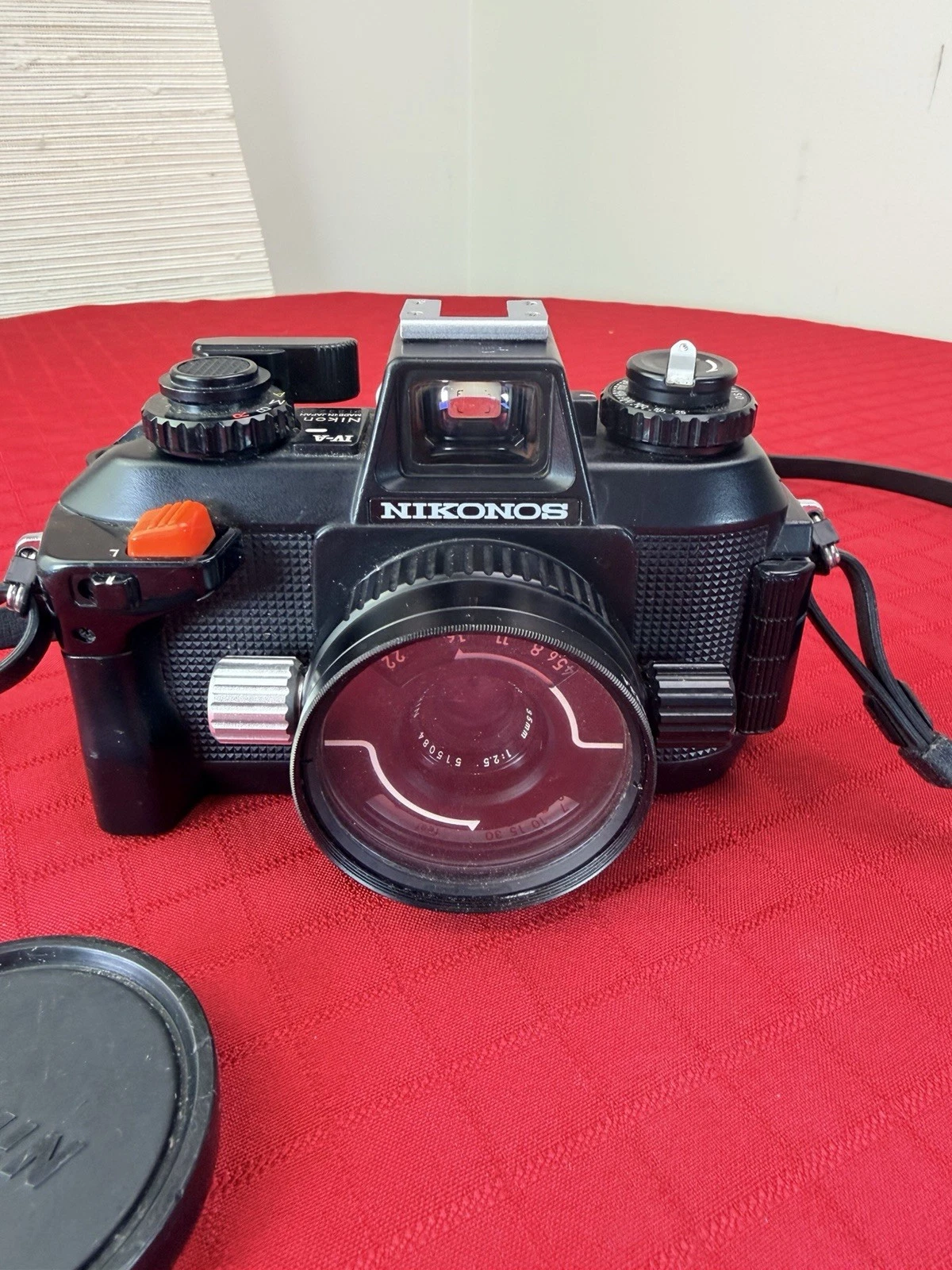 Vtg Nikon Nikonos IV-A Underwater Camera 35mm Nikkor f2.5 Lens - Picture 1 of 9