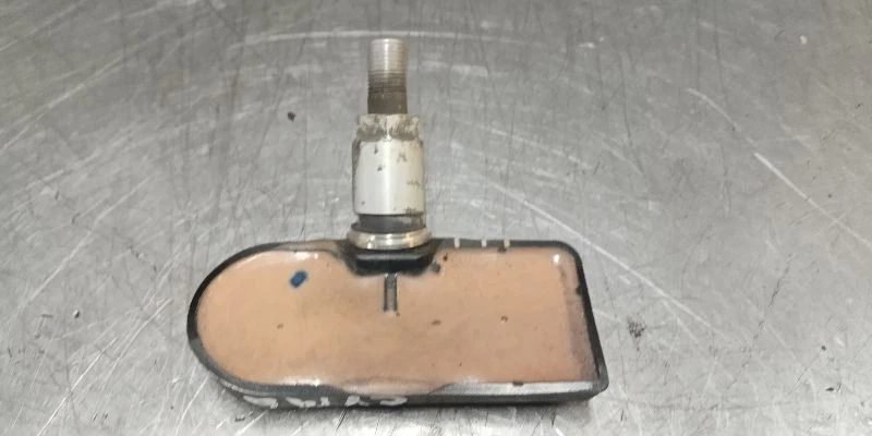 Sensor TPMS 56053031AD 2010 Dodge Journey 6739378 Foto 4 de 4