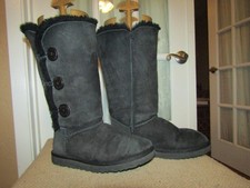 UGG Boots Womens size 8 Bailey Button Triplet Shearling Winter 1873 Black